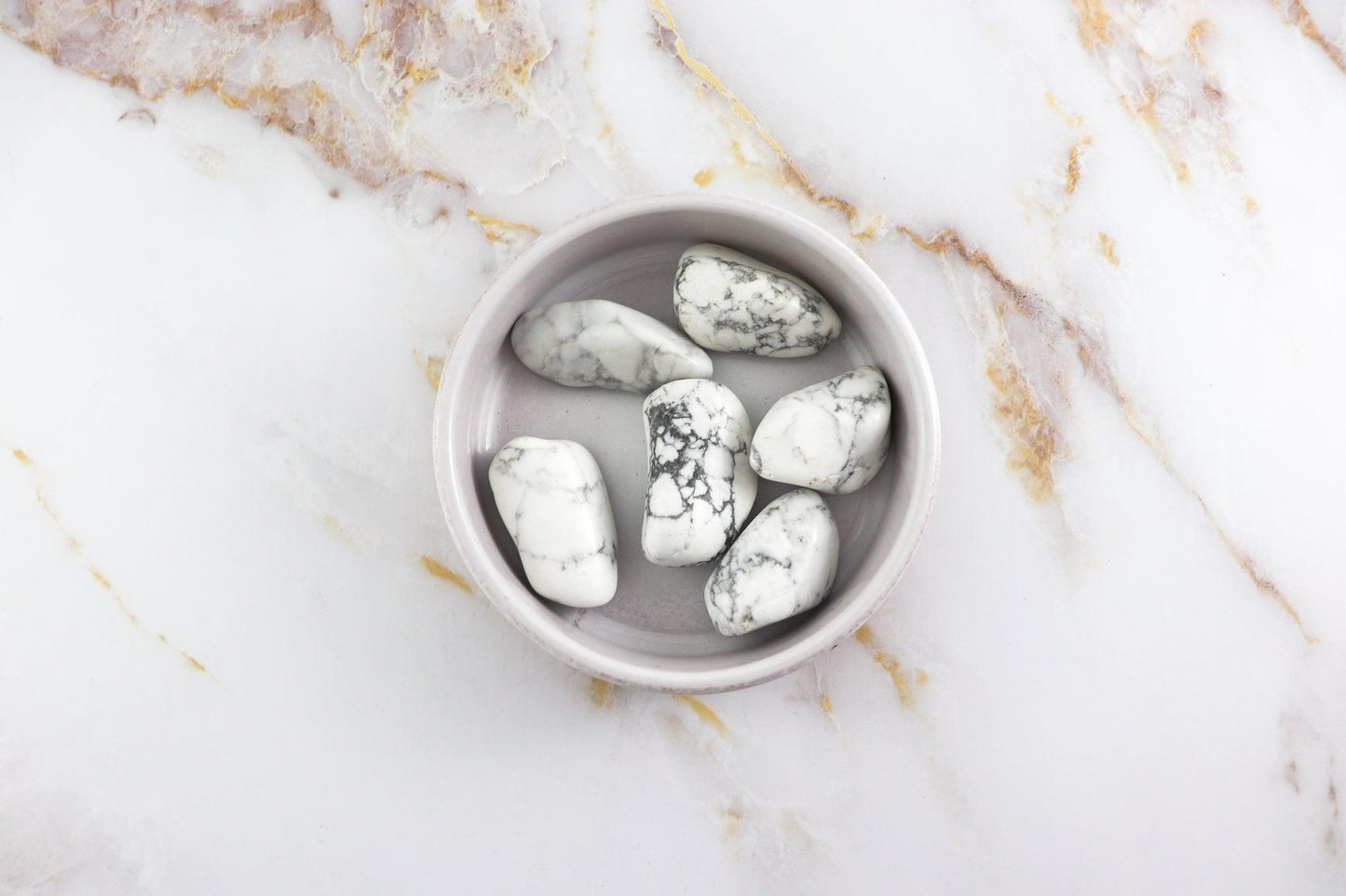 Pierre roulée en Howlite